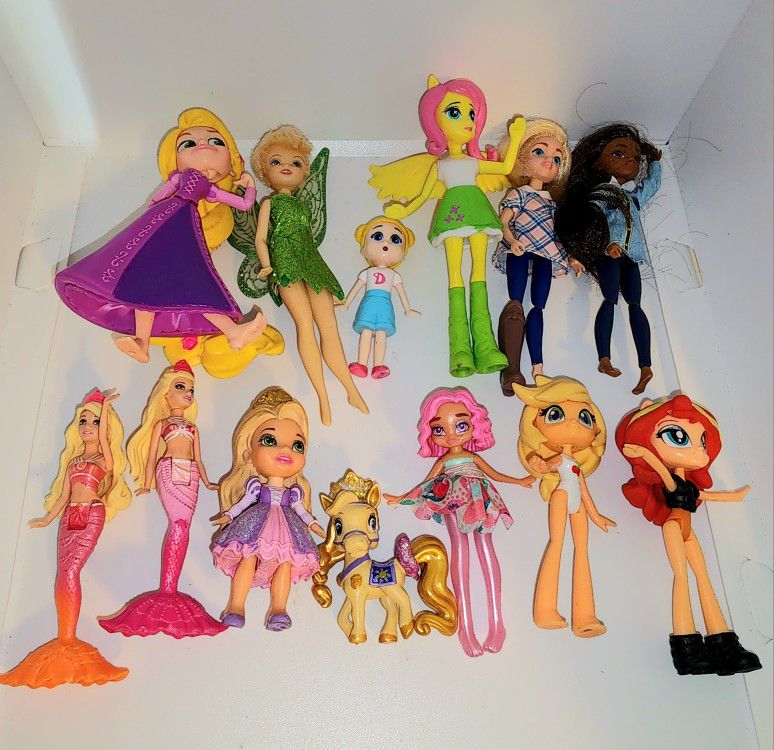 Lot of My Little Pony Equestria dolls, Barbie Mermaid, Spirit, and Disney Princess figures
