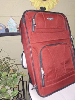 Samsonite soft body 22x14 suitcase