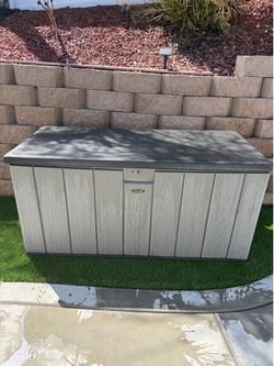 🏡 Lifetime Outdoor Storage Deck Box – Great Condition