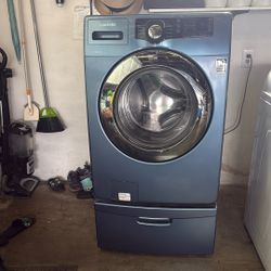Samsung Washer & Dryer With Pedestals