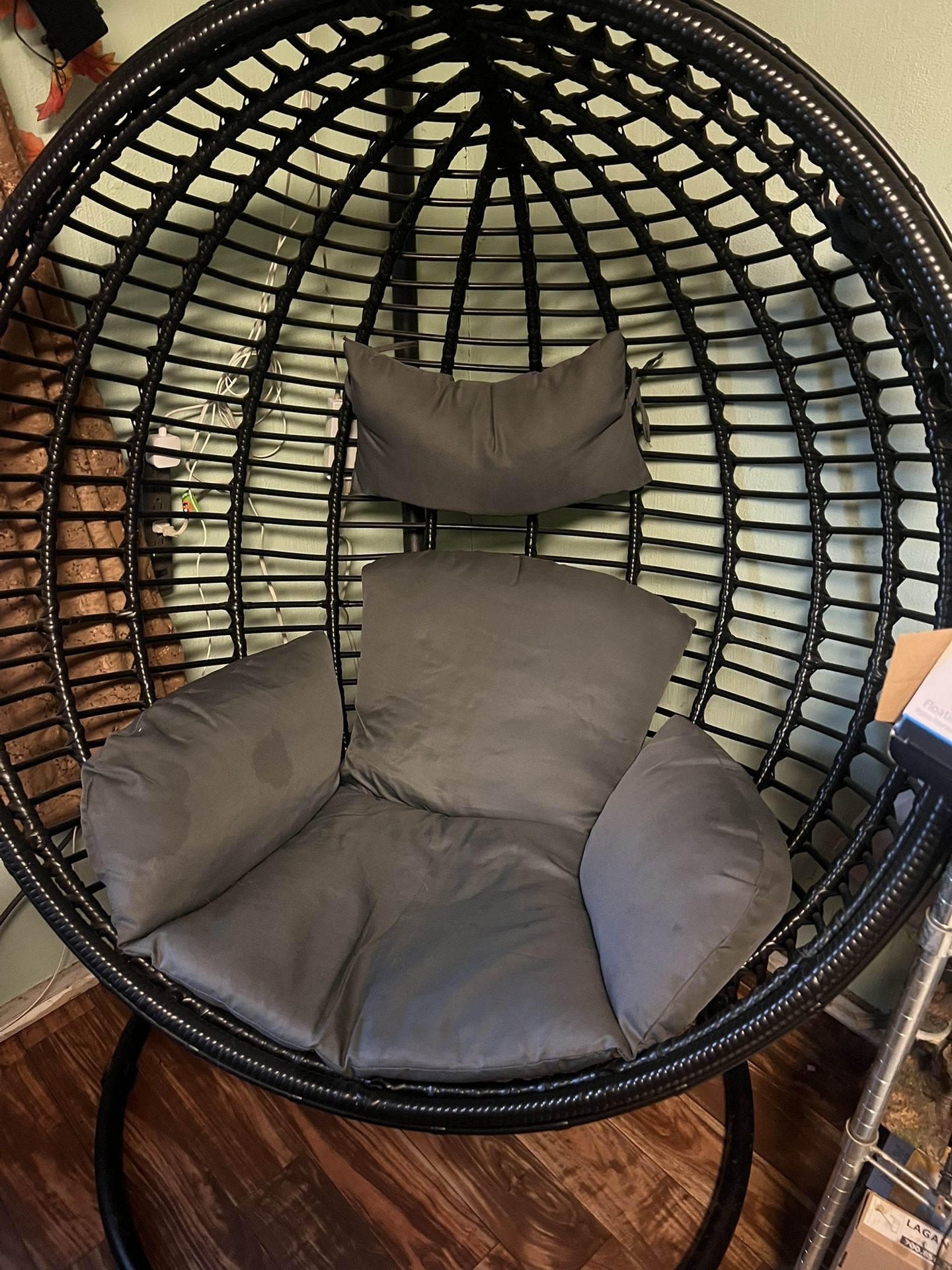 Swinging Chair Indoor or outside use