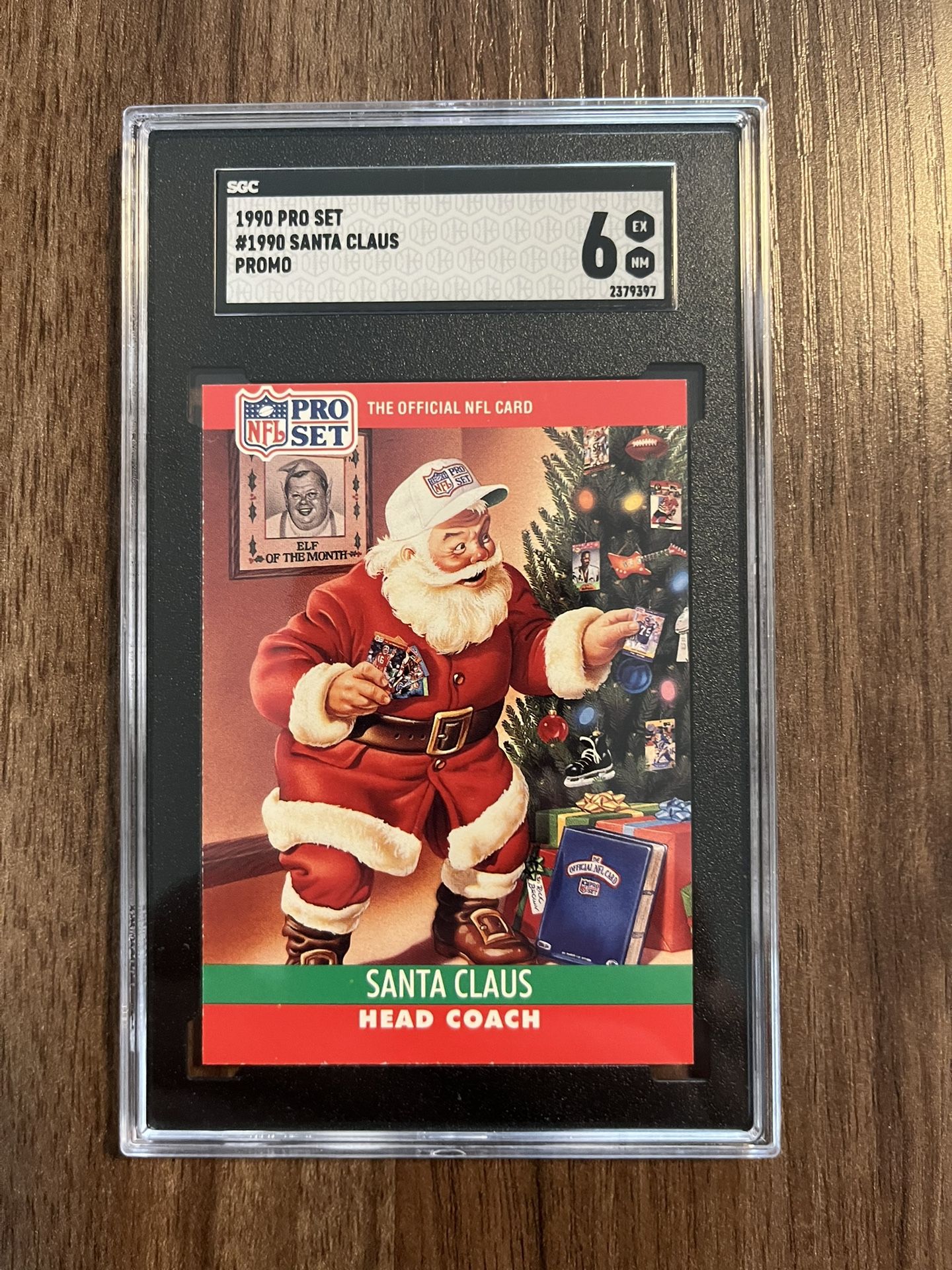 1990 Pro Set Santa Claus / SGC 6 Near Mint