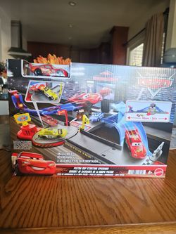Cars Piston Cup Speedway