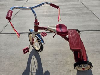 Radio Flyer Classic Red Dual Deck Tricycle