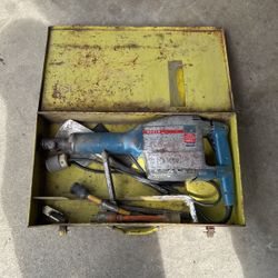 Bosch Demoltion Hammer 