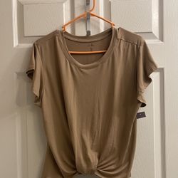 Brand New Ladies Twist Front Tops In Taupe, Olive Green & Black Sizes M-XL & 2X $5.00 Each 