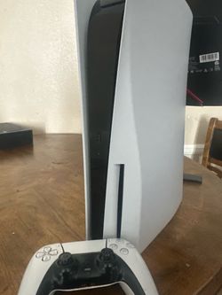 PS5 w controller!