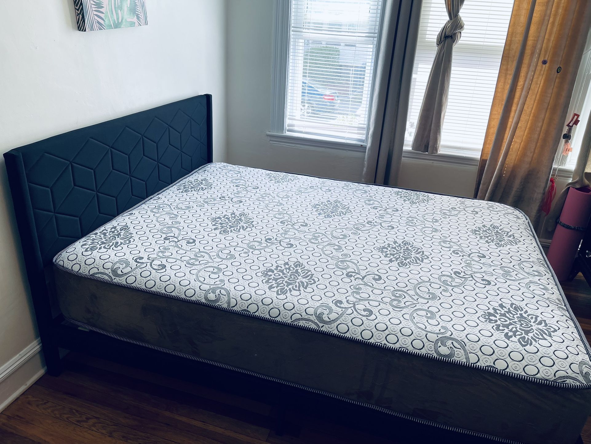 Queen Size Set Bed Frame With The Mattress 10”thick Brand New From Factory Delivery Available