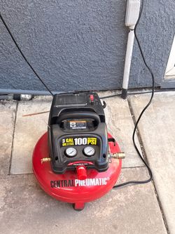 Central Pneumatic Pancake Air Compressor 3 gal