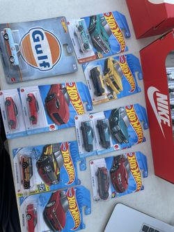 Hot wheel Lot looking to sell together mattel 