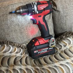 Milwaukee M18/ XC8.0