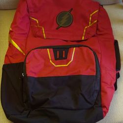 Mochila CAPITAN AMERICA  RED AND  B MEN 