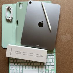 Apple iPad Air 11”  (M3 chip / Newest 2025) 128GB with keyboard and pencil (100 % battery) 