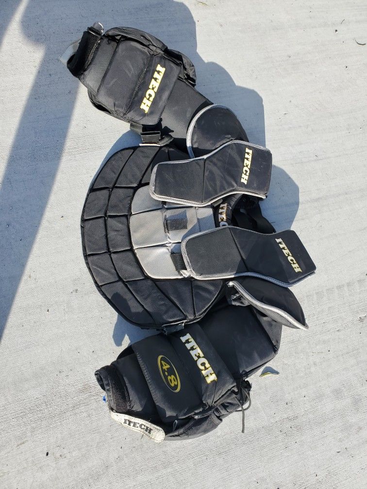 ITECH GOALIE CHEST PROTECTOR for Sale in Phoenix AZ OfferUp