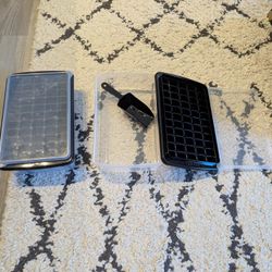 2 Plastic Ice Cube Mold And Container