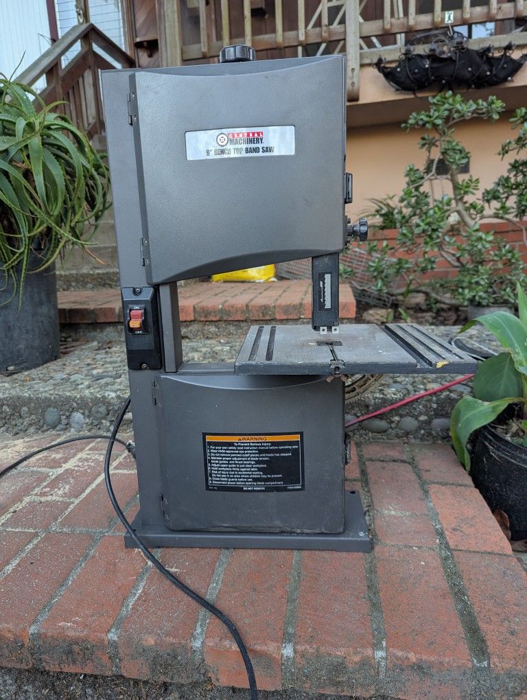 9" Bench Top Band Saw