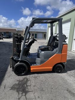 2010 Forklift  8Fgcu25