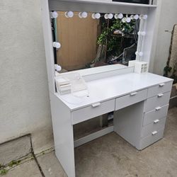 Makeup Vanity 