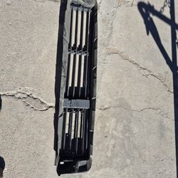 Nissan Rogue Grille Shutter Oem