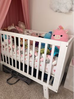 Crib w/ Mattress