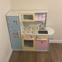 Play Kitchen 