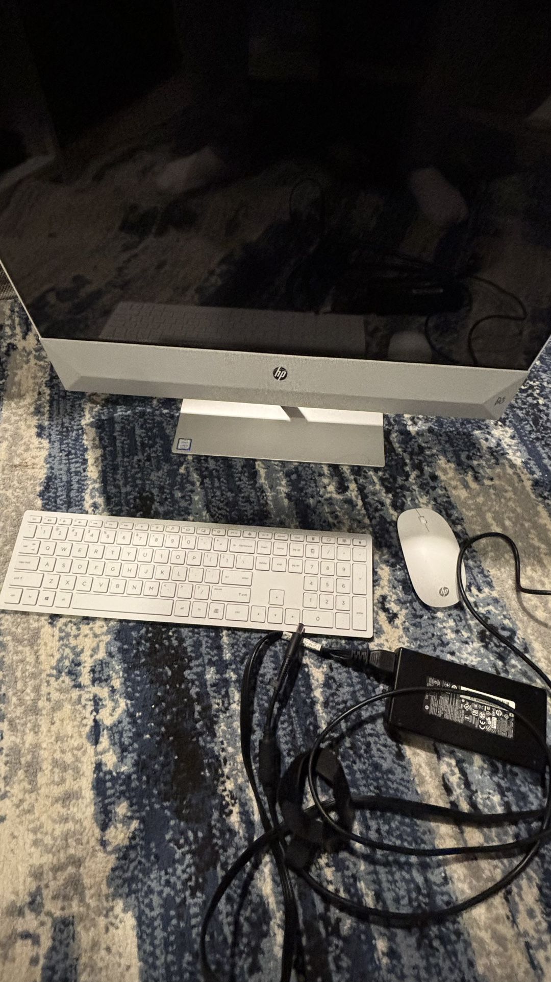 hp desktop (it comes with a keyboard and mouse)