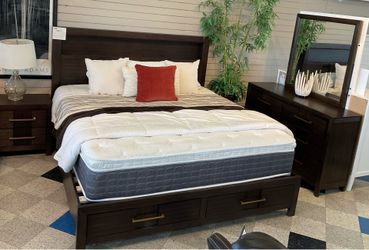 Queen 4PC Queen Bedroom Set  With Bluetooth, Lights and USB & C Type Chargers