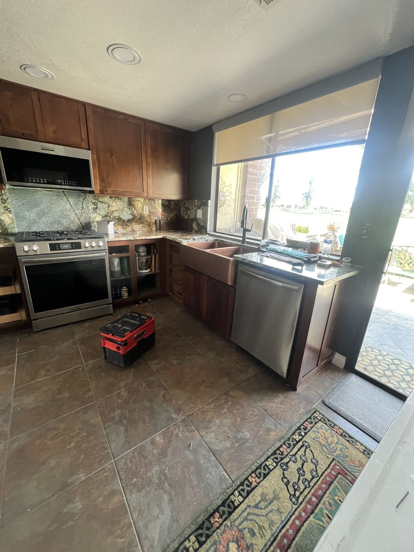 Cabinet Retailer / installer FOR LESS