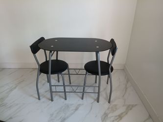 Desayunador con dos sillas