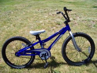 Lightweight 20" Boys Bike Specialized Hotrock
