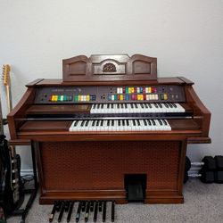 Lowrey Genie 98 Vintage Organ