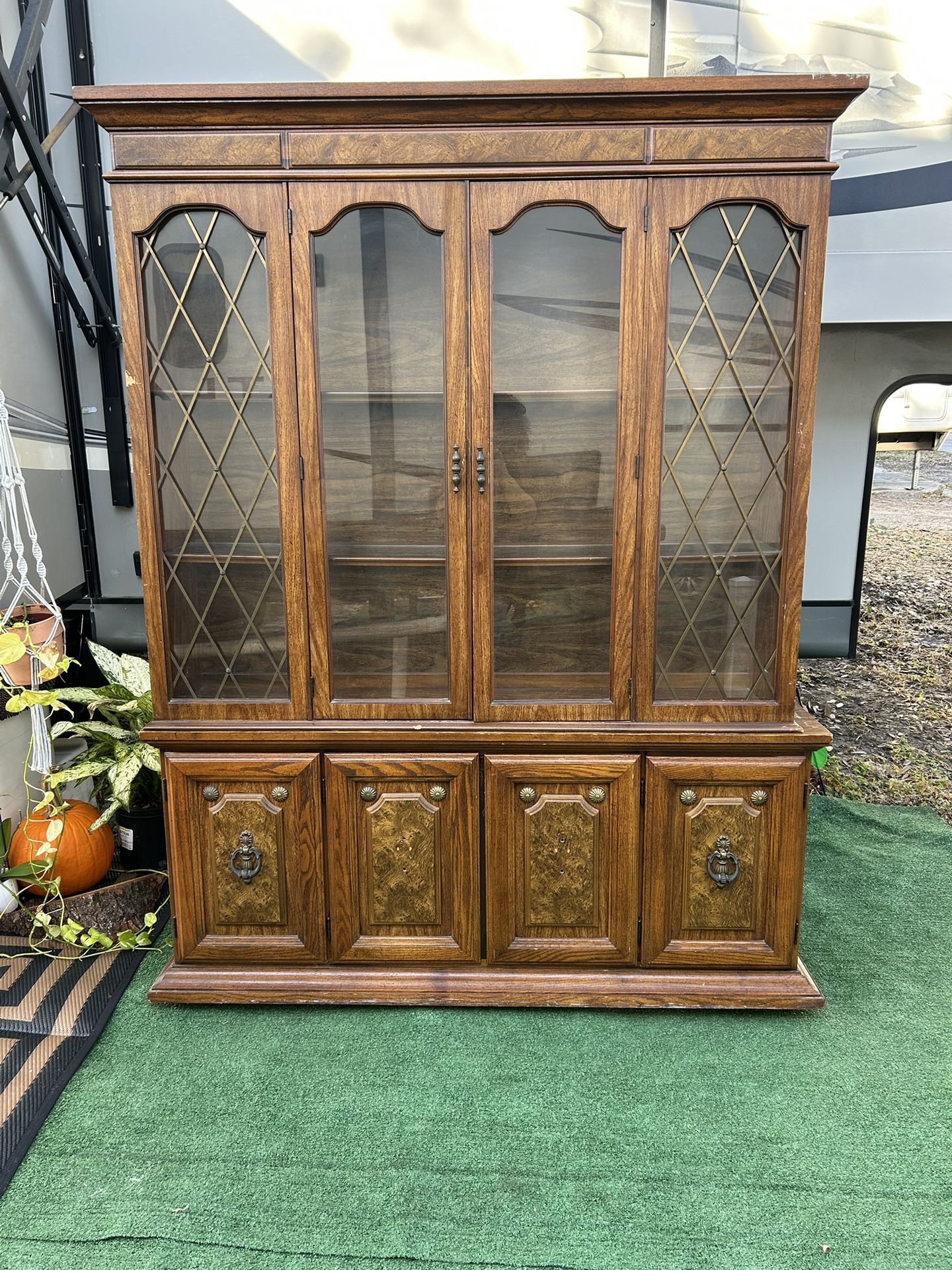 Cabinet/shelf