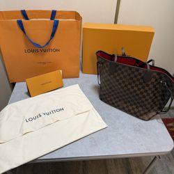Louis Vuitton Neverfull MM 