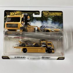 20 Toyota GR Supra Fleet Street #86 Hot Wheels Team Transport