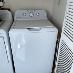 Hotpoint Electric Washer And Gas Dryer