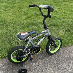 Huffy Kids bike w/training wheels