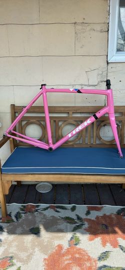 Trek Crockett Disc Pink Frosting Frame set