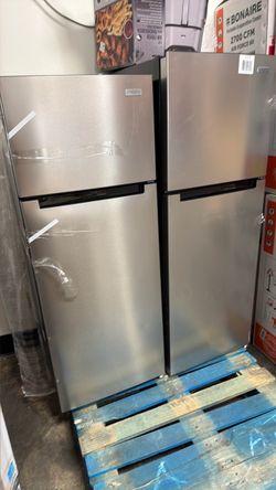Stainless Steel Top Freezer Refrigerator