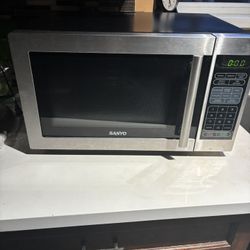 Microwave Medium Size 