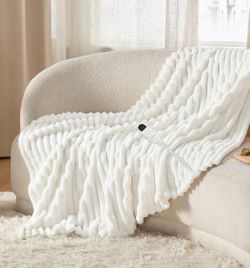 Brand New 50" x 60" Electric Heated Blanket