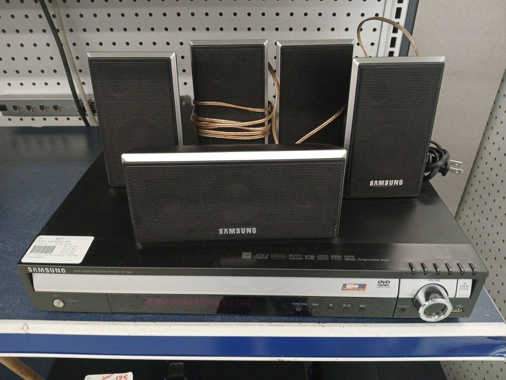 Samsung DVD Home Theater System HT-Q40