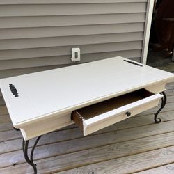 Crème Colored Coffee Table