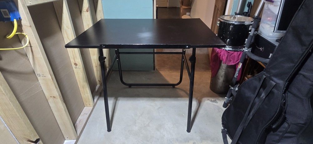 Fold Away Drafting Table