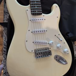 Squier Affinity Stratocaster Solid Body Electric Guitar