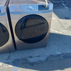 Samsung Washer And Dryer Electric Set