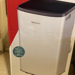 Frigidaire Air Conditioner For Window With Tubes And remote 