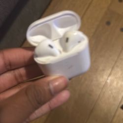 AirPods