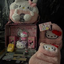 Hello Kitty plush crossbody  plus Accessories