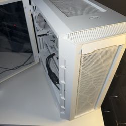 PC For sale All White Build . Does Not Come With Monitor 