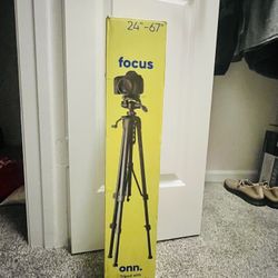 Tripod with Smartphone Cradle for DSLR Cameras, Smartphones and Go Pro Action Cameras